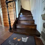 A La Ferme Au Coeur De L'auvergne Saint-Hippolyte (Cantal)