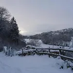 Semesterbostad A La Ferme Au Coeur De L'auvergne