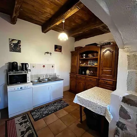 à La Ferme Au Coeur De L'auvergne *