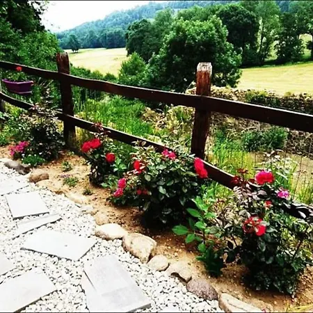 A La Ferme Au Coeur De L'auvergne